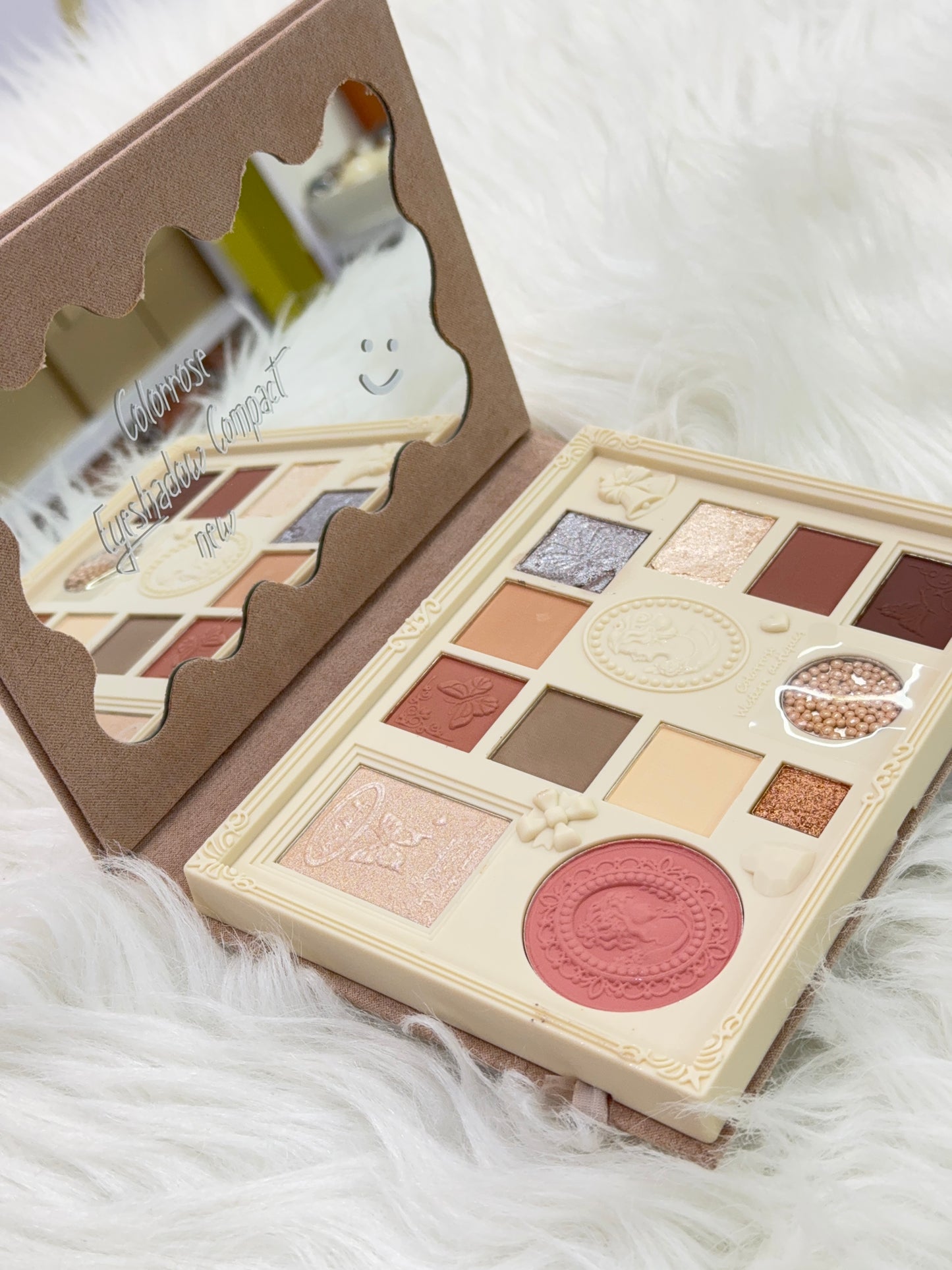 Colorrose Pearl Embossed Western Antique Makeup Palette CR720 Bean Paste 11g