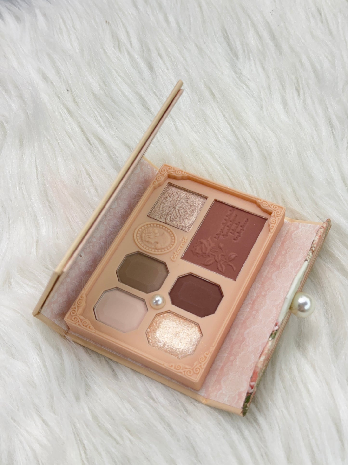 Colorrose Pearl Embossed Western Antique Makeup Palette CR721 Apricot Tea 11g