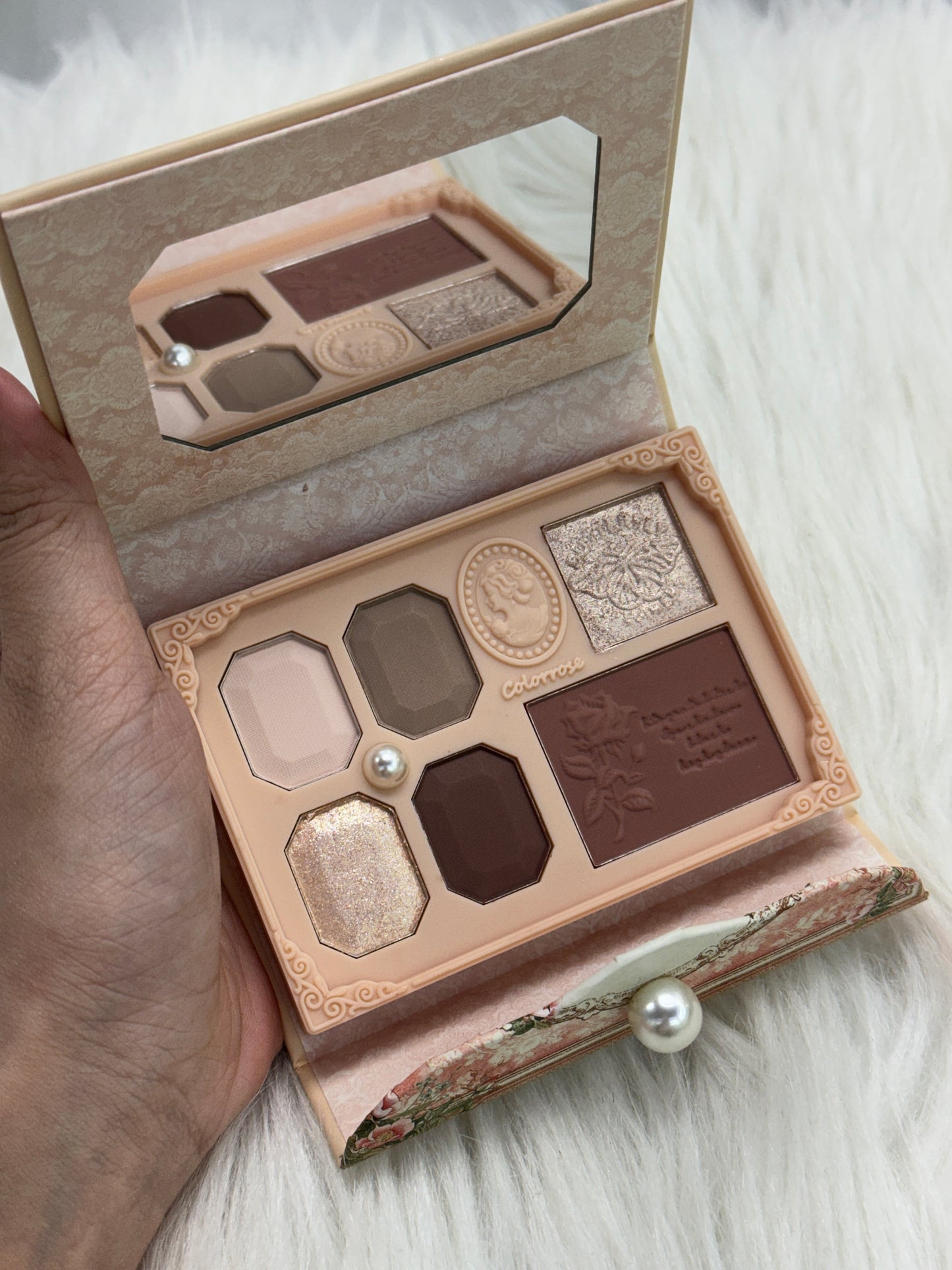 Colorrose Pearl Embossed Western Antique Makeup Palette CR721 Apricot Tea 11g
