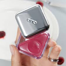 Clio Lipcheek #04 From Berry