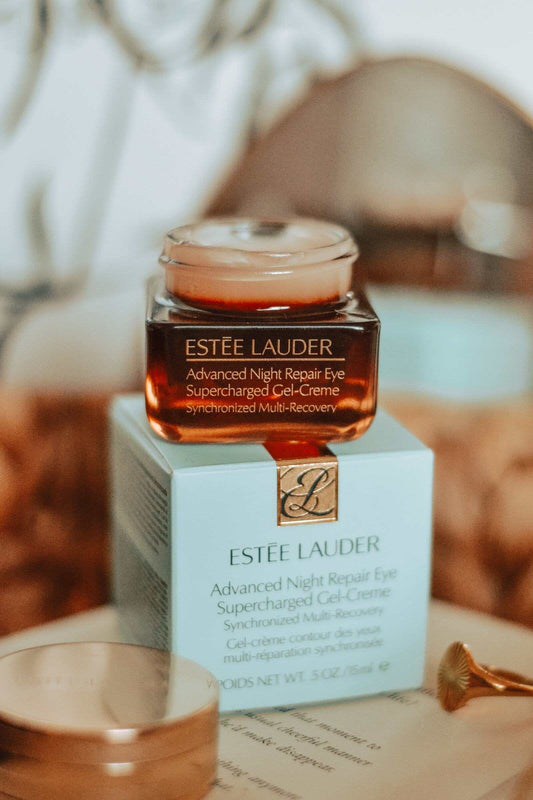 ESTEE LAUDER. Advanced Night Repair Eye Supercharged Gel-Creme
Synchronized Multi-Recovery Eye Cream.