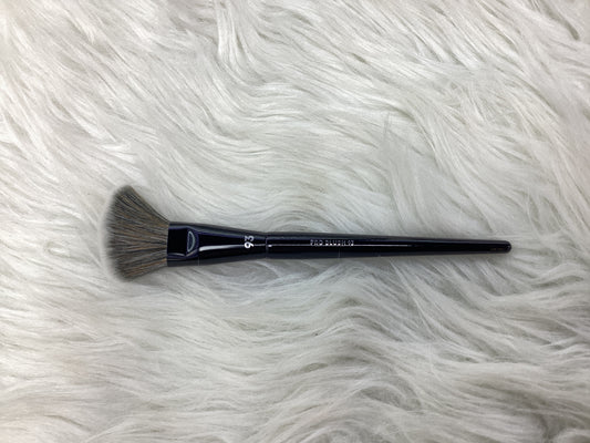 Xixi Brushes Pro Blush 93