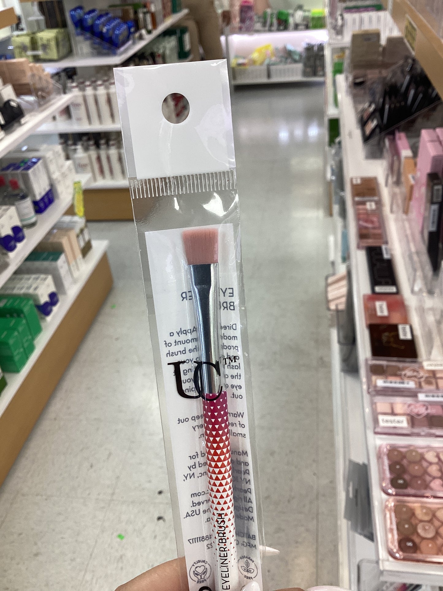 UC eyeliner brush