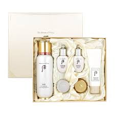 The History Of Whoo First Moisture Anti Aging Essense Special Set