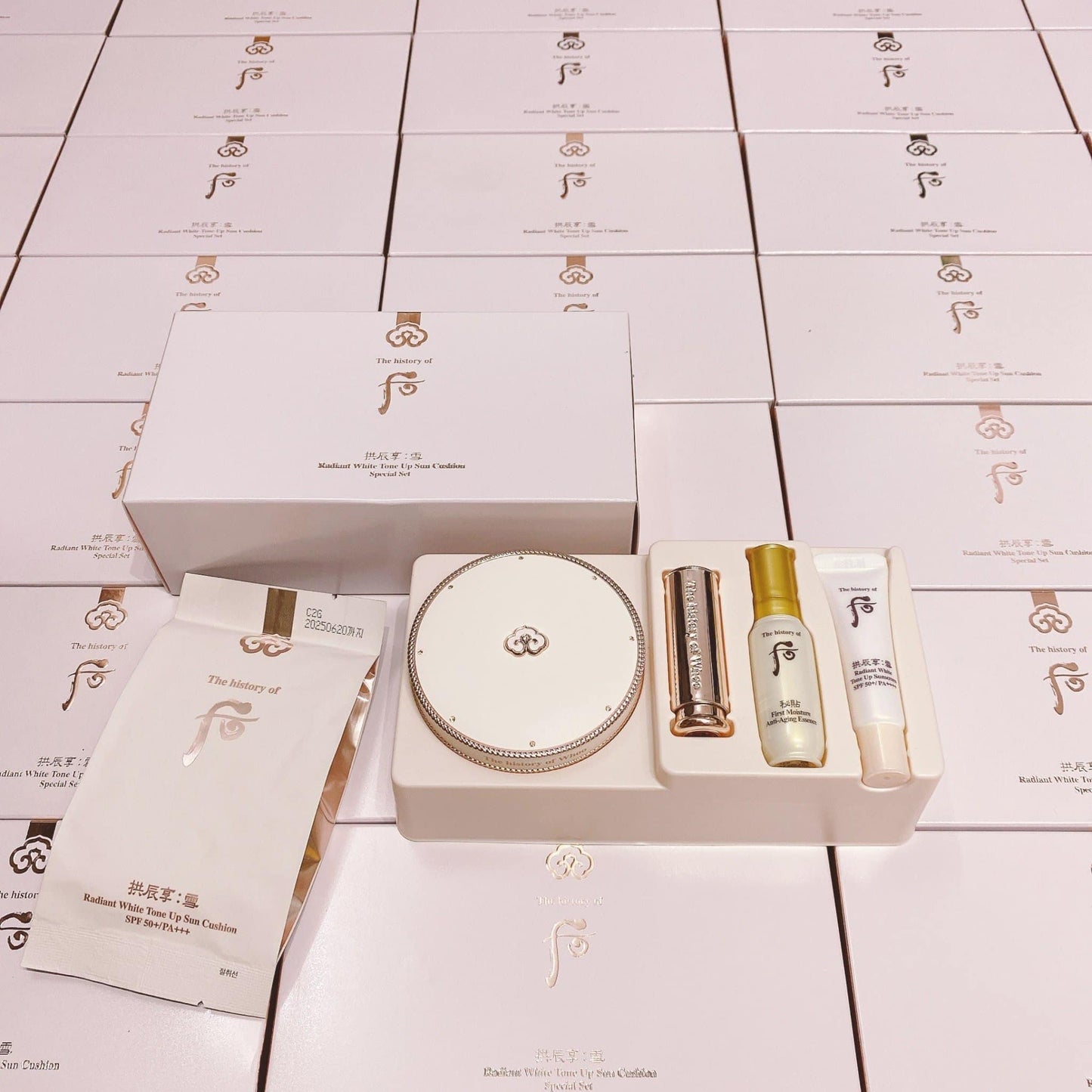 The Whoo Gongjinhyang Seol Radiant White Tone Up Sun Cushion Special Set (5pcs)