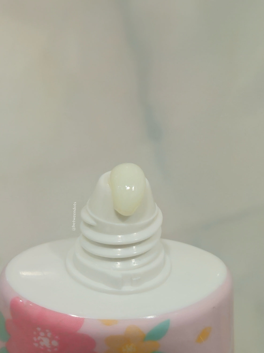 The Kao Biore UV Aqua Rich Watery Essence Botanical Peony Edition 50g
