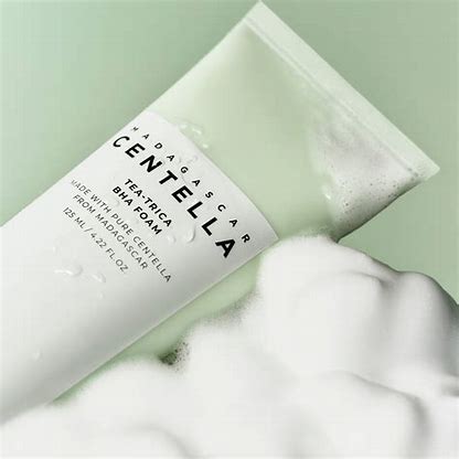 Skin1004 Madagascar Centella tea-trica BHA foam 125ml